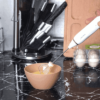 ابيض
